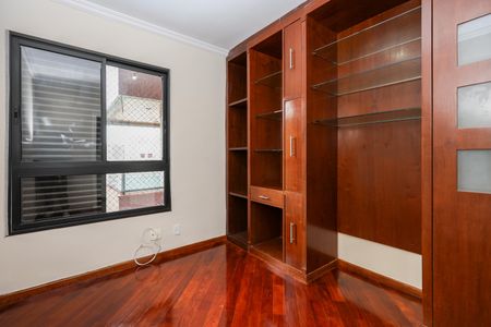 Apartamento à venda com 157m², 4 quartos e 4 vagasEscritório