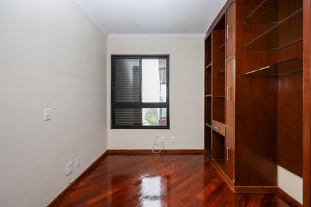 Apartamento à venda com 157m², 4 quartos e 4 vagasEscritório