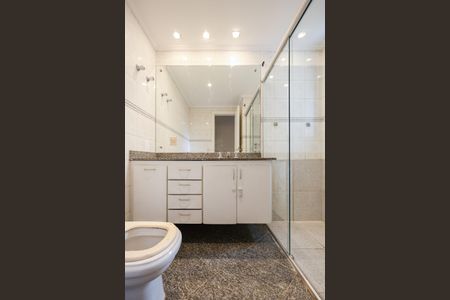 Apartamento à venda com 157m², 4 quartos e 4 vagasBanheiro da Suíte 1