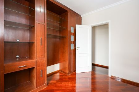 Apartamento à venda com 157m², 4 quartos e 4 vagasEscritório