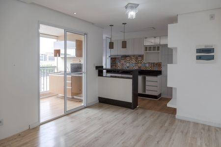 Sala/Cozinha de apartamento à venda com 2 quartos, 55m² em Vila Sao Rafael, Guarulhos