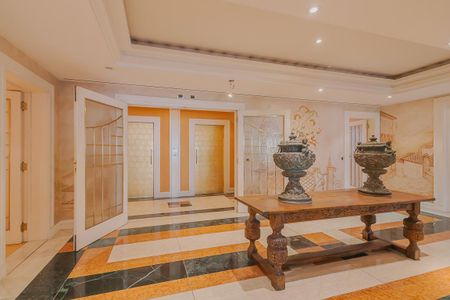 Apartamento à venda com 578m², 5 quartos e 8 vagasHall de entrada