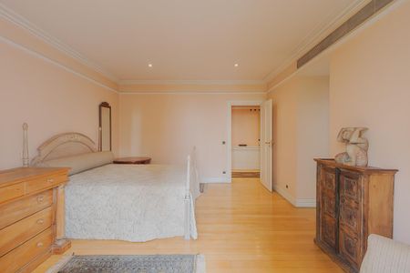 Apartamento à venda com 578m², 5 quartos e 8 vagasSuíte 1