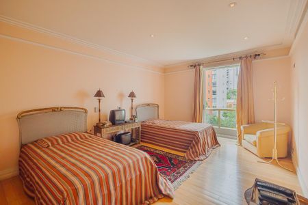 Apartamento à venda com 578m², 5 quartos e 8 vagasSuíte 2