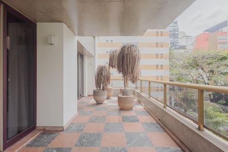 Apartamento à venda com 578m², 5 quartos e 8 vagasVaranda da Sala