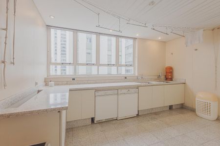 Apartamento à venda com 578m², 5 quartos e 8 vagasÁrea de Serviço