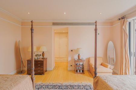 Apartamento à venda com 578m², 5 quartos e 8 vagasSuíte 3