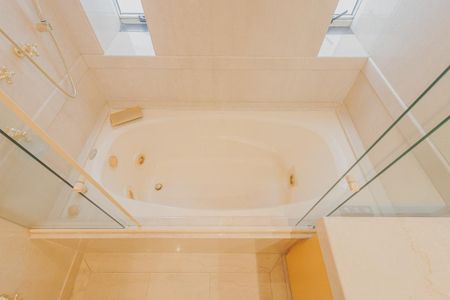 Apartamento à venda com 578m², 5 quartos e 8 vagasBanheiro da Suíte 3