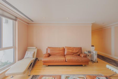 Apartamento à venda com 578m², 5 quartos e 8 vagasSala de TV