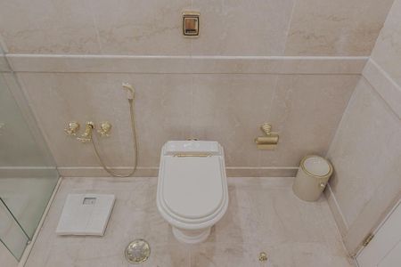 Apartamento à venda com 578m², 5 quartos e 8 vagasBanheiro da Suíte 1