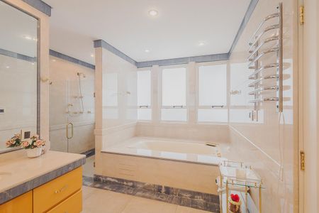 Apartamento à venda com 578m², 5 quartos e 8 vagasBanheiro da Suíte 4