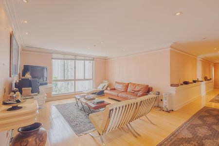 Apartamento à venda com 578m², 5 quartos e 8 vagasSala de TV