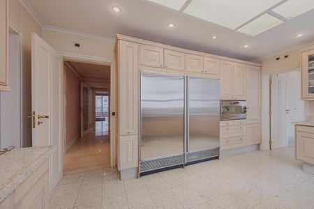 Apartamento à venda com 578m², 5 quartos e 8 vagasCozinha