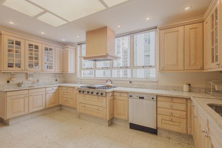 Apartamento à venda com 578m², 5 quartos e 8 vagasCozinha