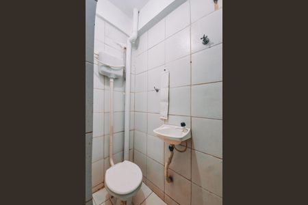 banheiro de kitnet/studio para alugar com 1 quarto, 29m² em Saúde, Salvador