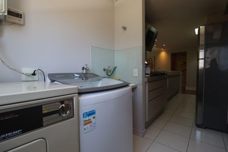 Apartamento à venda com 92m², 2 quartos e 2 vagasÁrea de Serviço