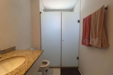 Apartamento à venda com 92m², 2 quartos e 2 vagasBanheiro Quarto 1 suíte