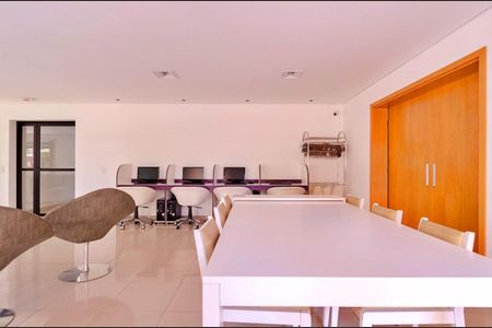 Apartamento à venda com 92m², 2 quartos e 2 vagas Apartamento à venda com 92m², 2 quartos e 2 vagasÁrea comum - home office