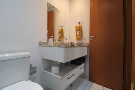 Apartamento à venda com 92m², 2 quartos e 2 vagasBanheiro 2