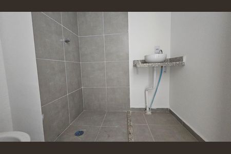 Apartamento para alugar com 42m², 2 quartos e sem vaga Apartamento para alugar com 42m², 2 quartos e sem vagaBanheiro