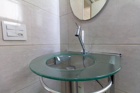 Apartamento para alugar com 48m², 2 quartos e 1 vaga Apartamento para alugar com 48m², 2 quartos e 1 vagaBanheiro