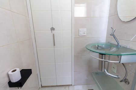 Apartamento para alugar com 48m², 2 quartos e 1 vaga Apartamento para alugar com 48m², 2 quartos e 1 vagaBanheiro
