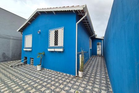 Casa à venda com 240m², 4 quartos e 4 vagas Casa à venda com 240m², 4 quartos e 4 vagasCorredor Lateral