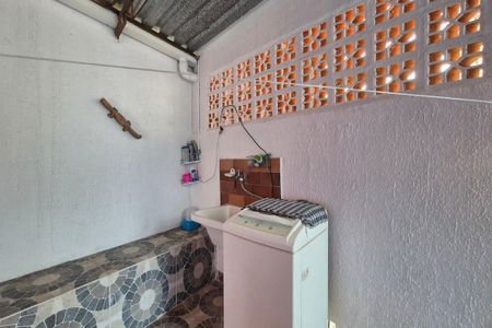 Casa à venda com 240m², 4 quartos e 4 vagas Casa à venda com 240m², 4 quartos e 4 vagasÁrea de Serviço
