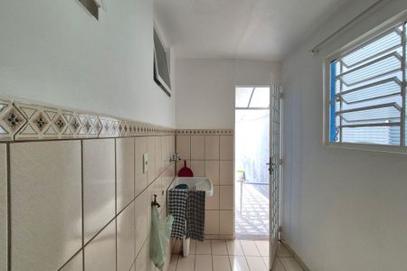 Casa à venda com 240m², 4 quartos e 4 vagas Casa à venda com 240m², 4 quartos e 4 vagasÁrea de Serviço