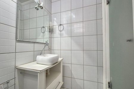 Casa à venda com 240m², 4 quartos e 4 vagas Casa à venda com 240m², 4 quartos e 4 vagasBanheiro da Suíte
