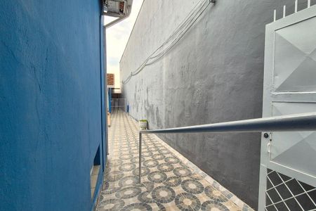 Casa à venda com 240m², 4 quartos e 4 vagas Casa à venda com 240m², 4 quartos e 4 vagasCorredor