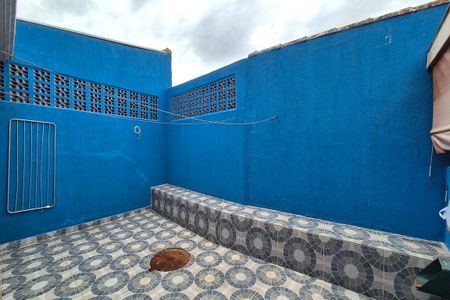 Casa à venda com 240m², 4 quartos e 4 vagas Casa à venda com 240m², 4 quartos e 4 vagasQuintal