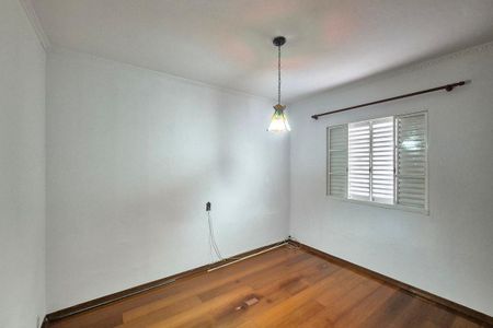 Casa à venda com 240m², 4 quartos e 4 vagas Casa à venda com 240m², 4 quartos e 4 vagasQuarto 1