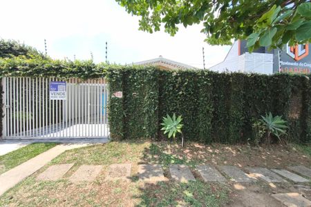 Casa à venda com 240m², 4 quartos e 4 vagasFachada
