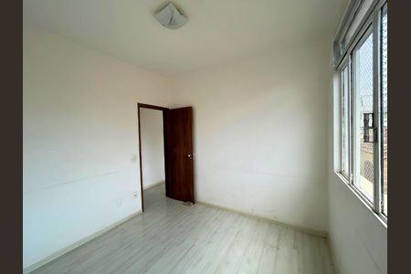 Apartamento à venda com 100m², 3 quartos e 1 vagaQuarto