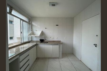 Cozinha de apartamento à venda com 3 quartos, 100m² em Padre Eustáquio, Belo Horizonte