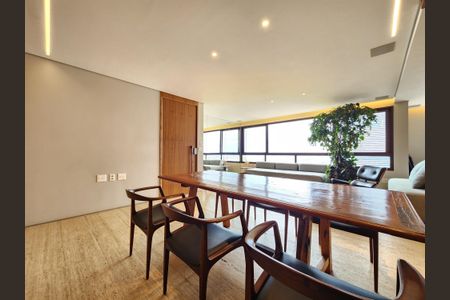 Apartamento à venda com 140m², 3 quartos e 4 vagas Apartamento à venda com 140m², 3 quartos e 4 vagasSala