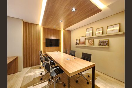 Apartamento à venda com 140m², 3 quartos e 4 vagas Apartamento à venda com 140m², 3 quartos e 4 vagasOffice