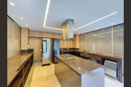 Apartamento à venda com 140m², 3 quartos e 4 vagas Apartamento à venda com 140m², 3 quartos e 4 vagasÁrea comum