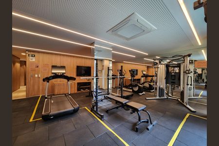 Apartamento à venda com 140m², 3 quartos e 4 vagas Apartamento à venda com 140m², 3 quartos e 4 vagasAcademia