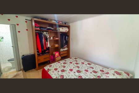 Casa à venda com 300m², 4 quartos e 1 vaga Casa à venda com 300m², 4 quartos e 1 vagaCasa 2 - Suíte