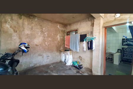 Casa à venda com 300m², 4 quartos e 1 vaga Casa à venda com 300m², 4 quartos e 1 vagaCasa 1 - Garagem