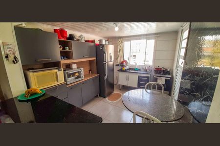 Casa à venda com 300m², 4 quartos e 1 vaga Casa à venda com 300m², 4 quartos e 1 vagaCasa 2 - Cozinha