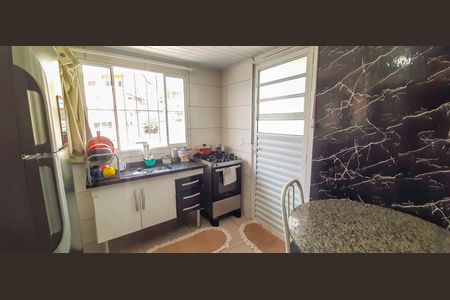 Casa à venda com 300m², 4 quartos e 1 vaga Casa à venda com 300m², 4 quartos e 1 vagaCasa 2 - Cozinha