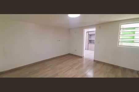 Casa à venda com 300m², 4 quartos e 1 vaga Casa à venda com 300m², 4 quartos e 1 vagaCasa 3 - Sala