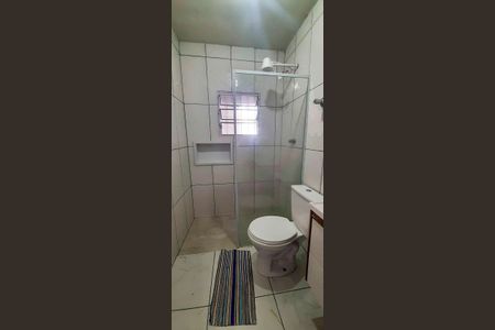 Casa à venda com 300m², 4 quartos e 1 vaga Casa à venda com 300m², 4 quartos e 1 vagaCasa 4 - Banheiro de serviço