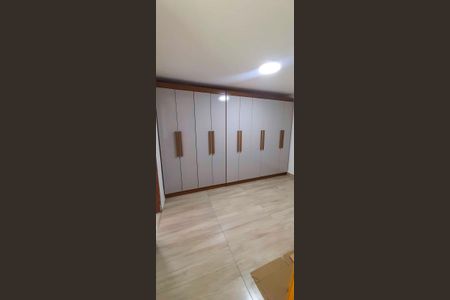 Casa à venda com 300m², 4 quartos e 1 vaga Casa à venda com 300m², 4 quartos e 1 vagaCasa 3 - Suíte