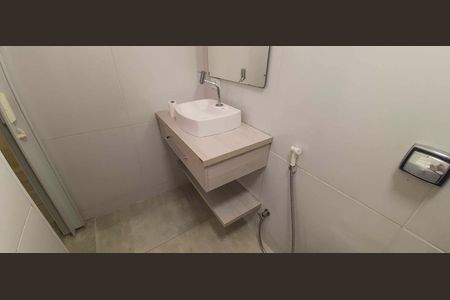 Casa à venda com 300m², 4 quartos e 1 vaga Casa à venda com 300m², 4 quartos e 1 vagaCasa 3 - Banheiro da Suíte