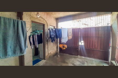 Casa à venda com 300m², 4 quartos e 1 vaga Casa à venda com 300m², 4 quartos e 1 vagaCasa 1 - Garagem