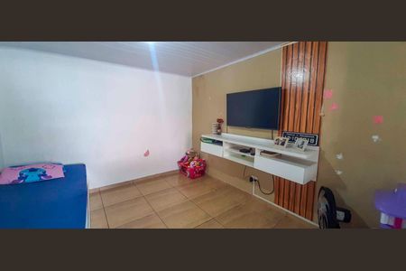 Casa à venda com 300m², 4 quartos e 1 vaga Casa à venda com 300m², 4 quartos e 1 vagaCasa 2 - Sala